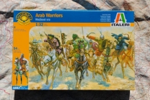 images/productimages/small/ARAB WARRIORS Italeri 6882 1;32 voor.jpg